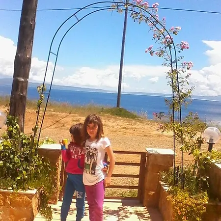 House In Front Of The Sea Country house