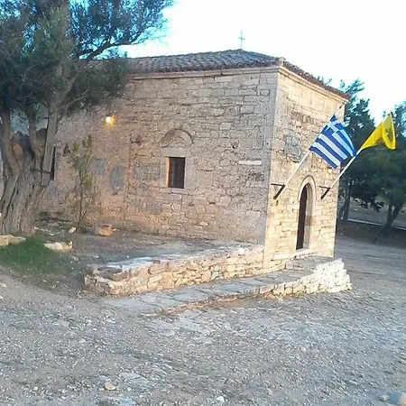 Country house House In Front Of The Sea Nea Fokea